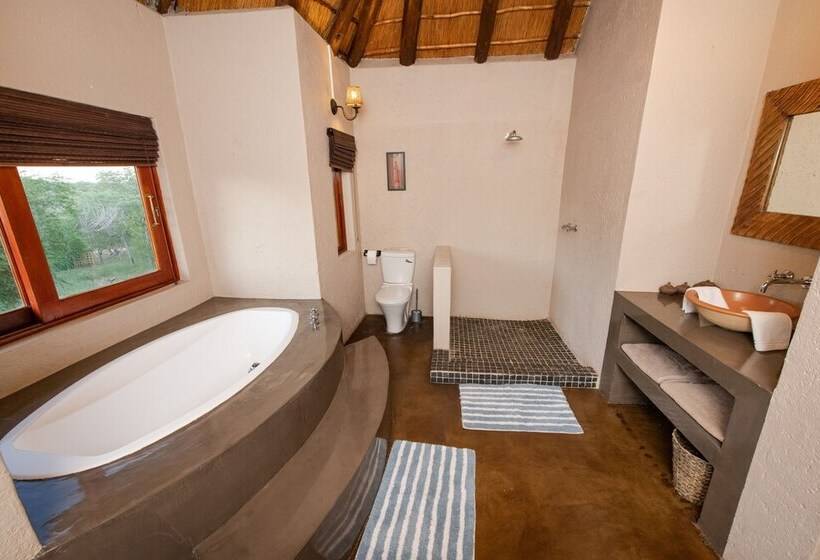 בית מלון כפרי Elephant Game Lodge