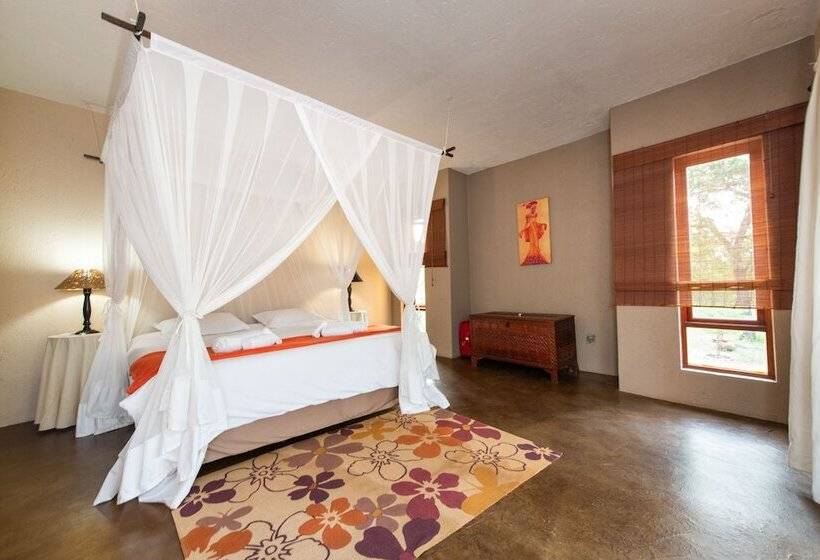 בית מלון כפרי Elephant Game Lodge