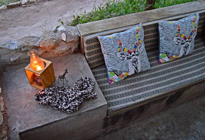 בית מלון כפרי Foxy Crocodile Bush Lodge & Kruger Safari S   No Loadshedding