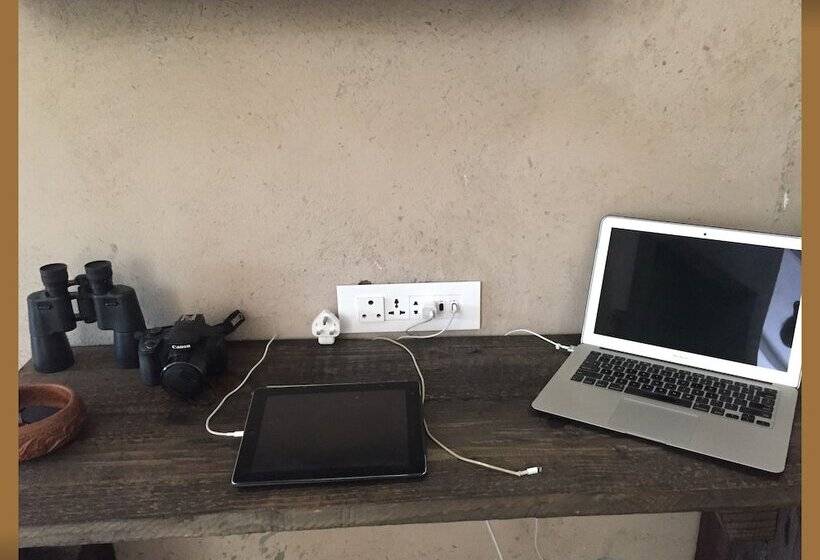 בית מלון כפרי Foxy Crocodile Bush Lodge & Kruger Safari S   No Loadshedding