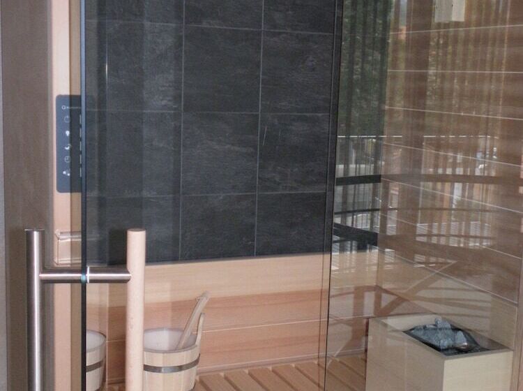 Отель Grand Chalet Delle Rocche