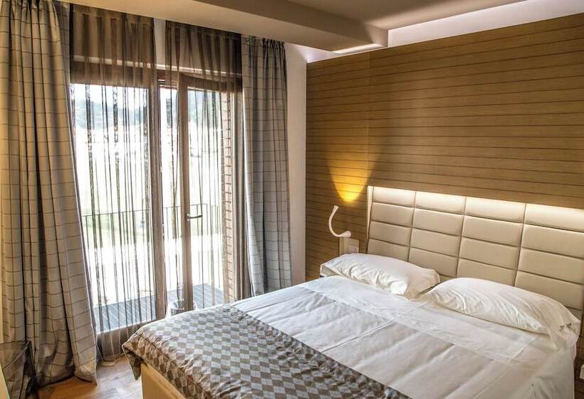 Отель Grand Chalet Delle Rocche