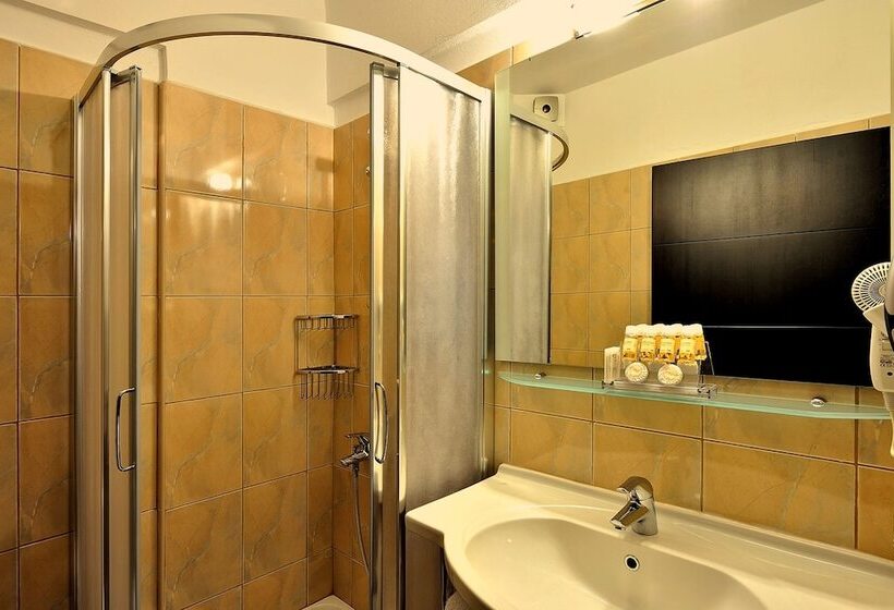 בית מלון כפרי Kallirroe