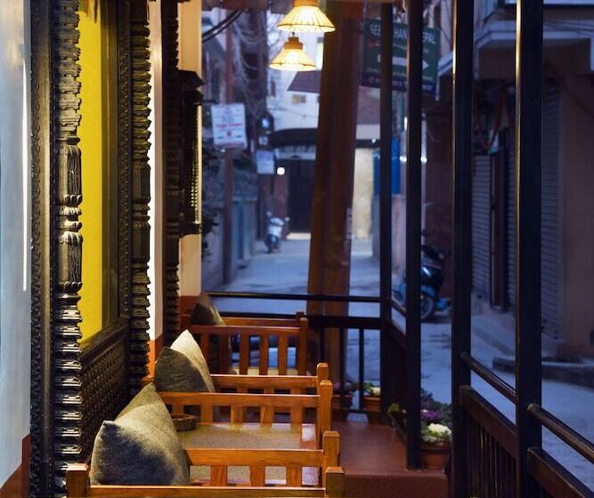 هتل Karma Boutique