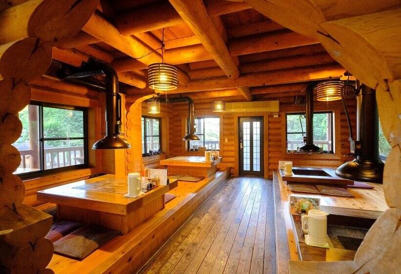 فندق Log Cabin Kinoko No Sato