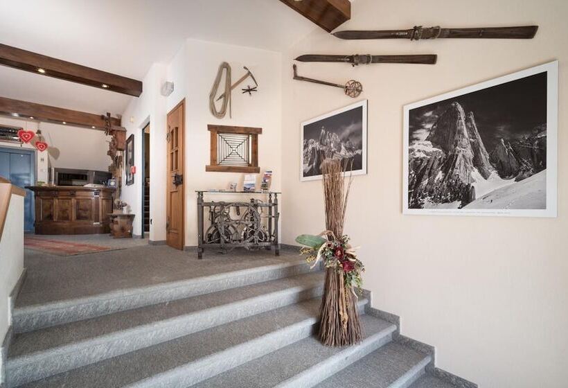 ホテル Meuble Garni Della Contea