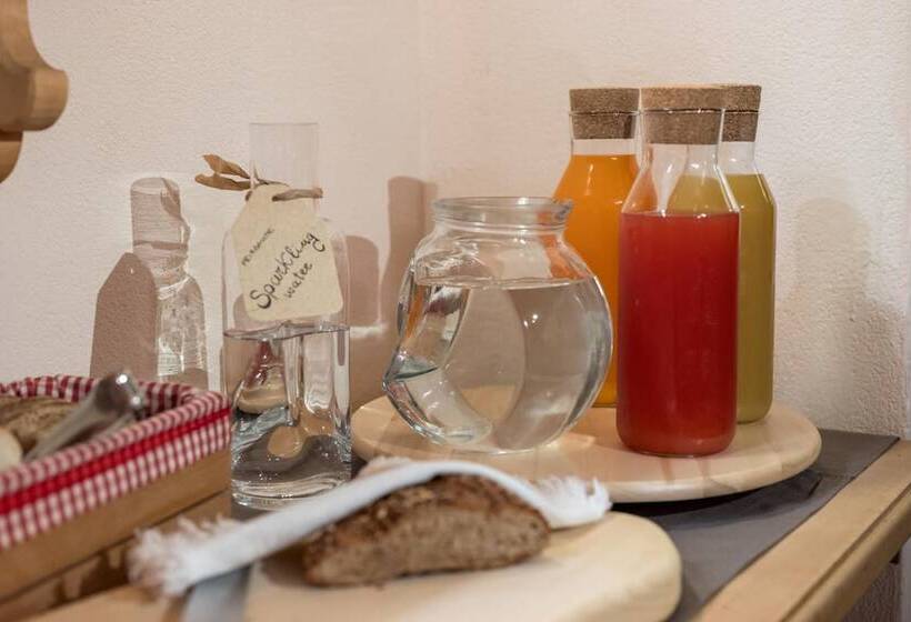 ホテル Meuble Garni Della Contea