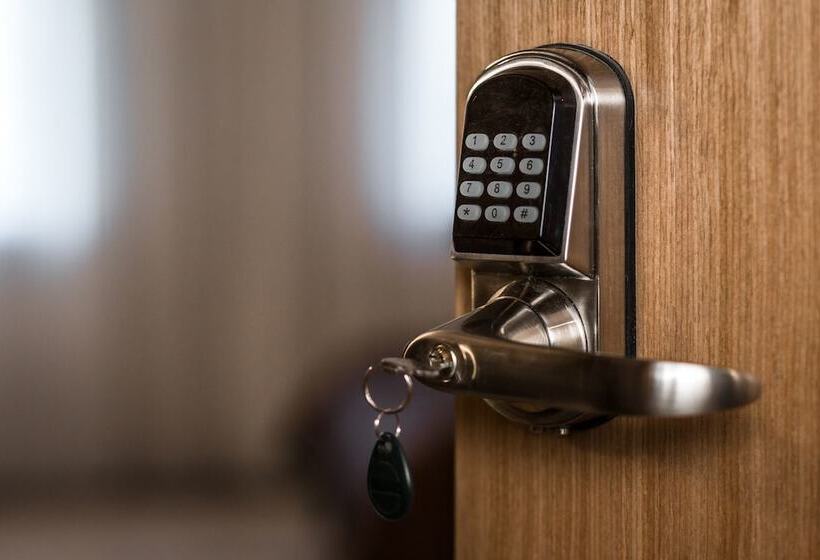 هتل Nachalnik Kamchatki