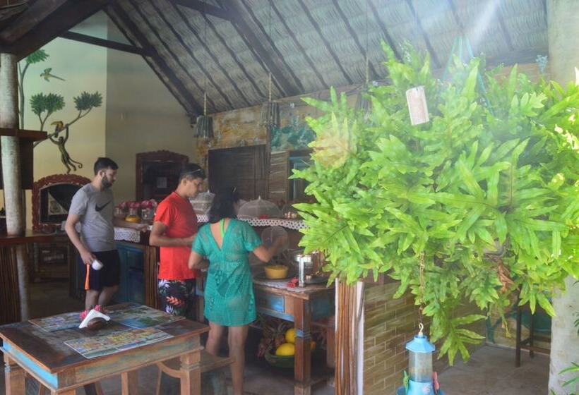 هتل Pousada Castelinho