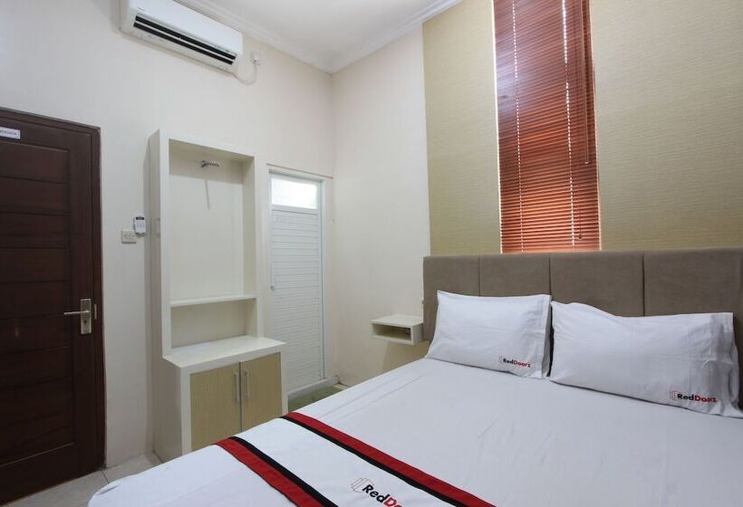 فندق Reddoorz Near Upn Jogjakarta