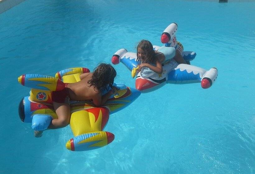 هتل Southern Star Club