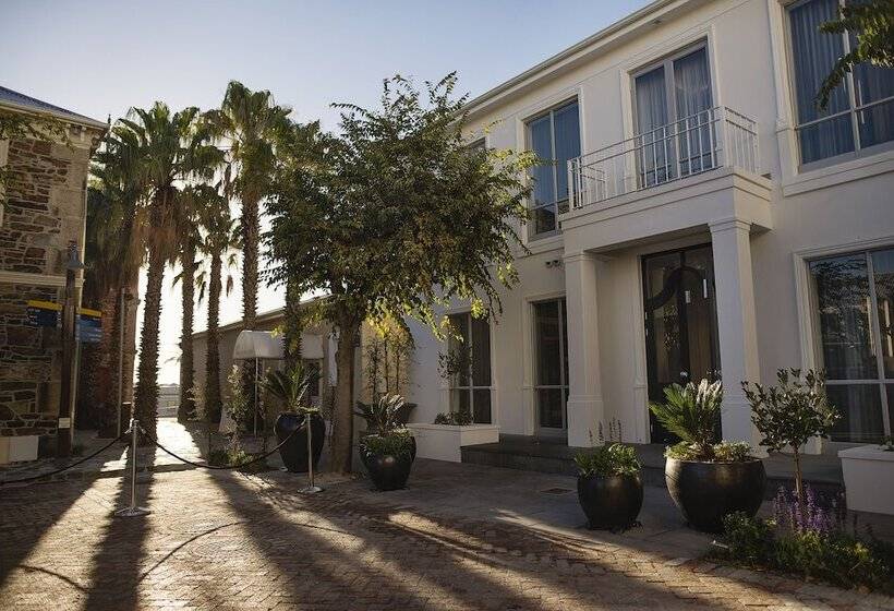 The Manor House At The Queen Victoria Hotel By Newmark