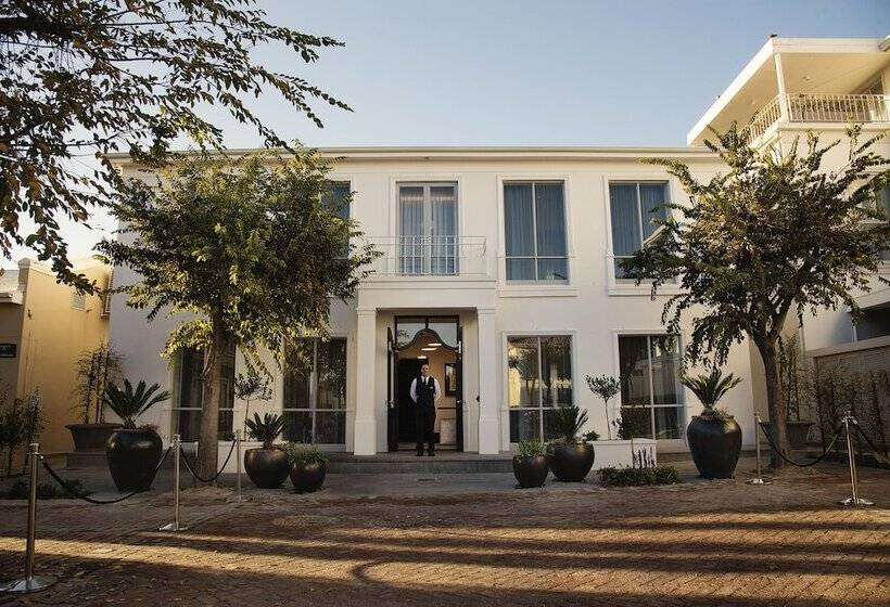 The Manor House At The Queen Victoria Hotel By Newmark