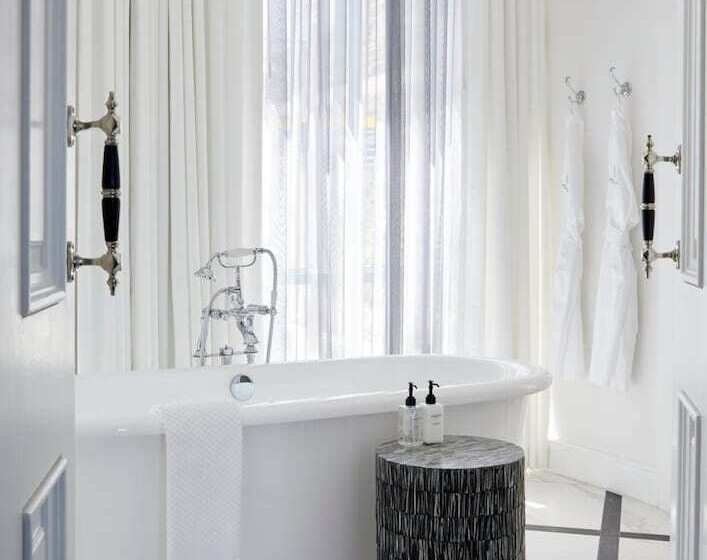 The Manor House At The Queen Victoria Hotel By Newmark