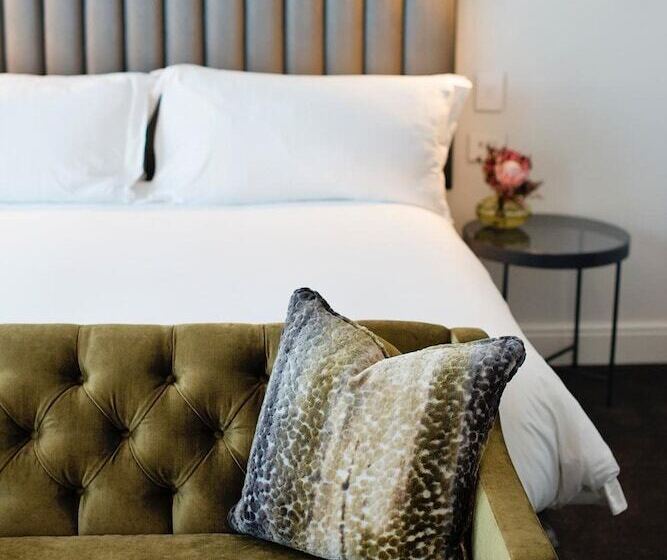 The Manor House At The Queen Victoria Hotel By Newmark