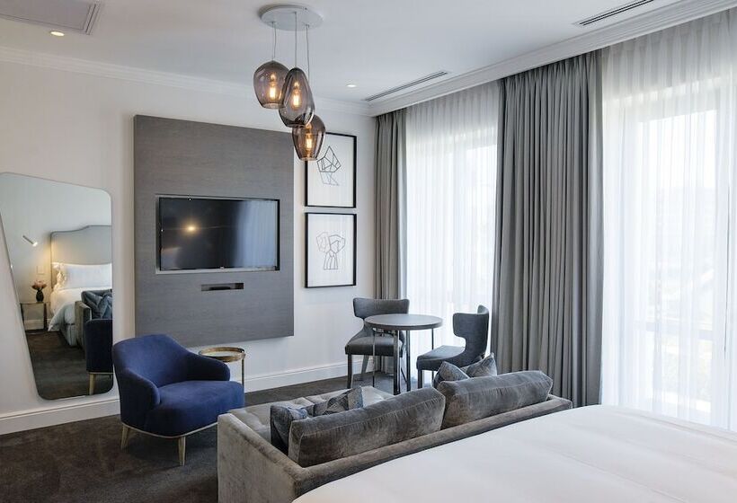 The Manor House At The Queen Victoria Hotel By Newmark