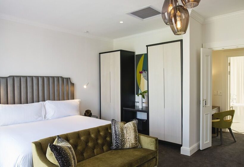 The Manor House At The Queen Victoria Hotel By Newmark