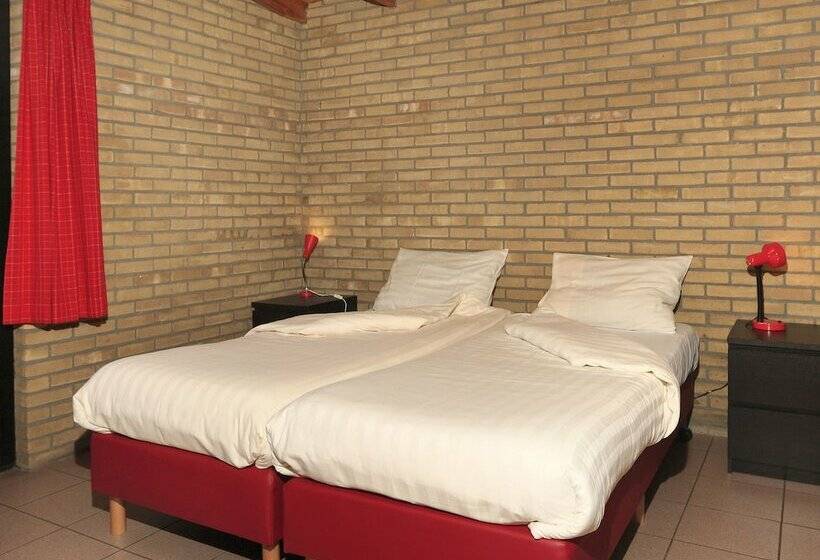 فندق Vakantiepark De Lindenberg