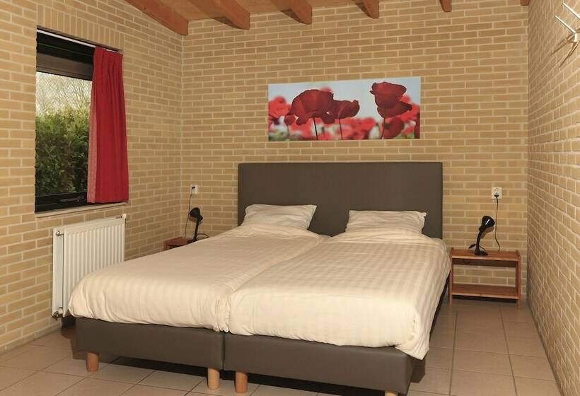 فندق Vakantiepark De Lindenberg