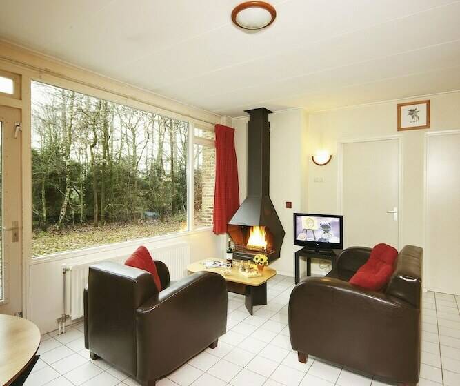 فندق Vakantiepark De Lindenberg