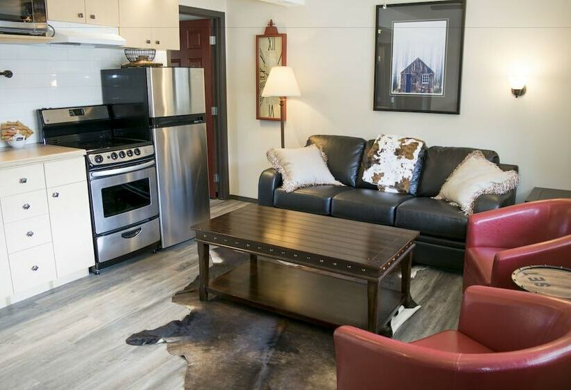 فندق Yamnuska Suites