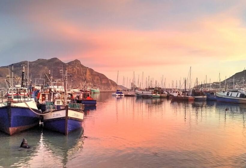 Hout Bay Beach Cottage