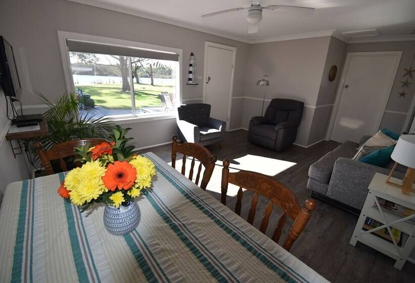 Laguna Lodge Holiday Units