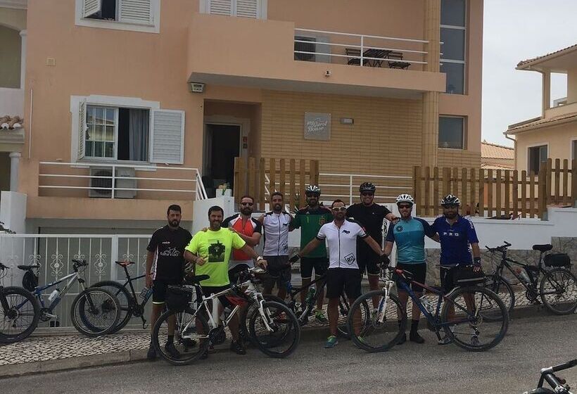 My Guest House Hostel