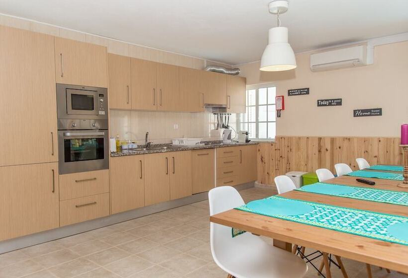 My Guest House Hostel