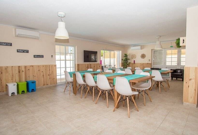 My Guest House Hostel