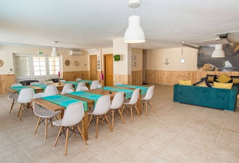 My Guest House Hostel