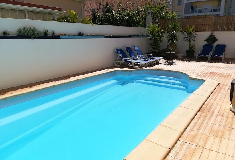 My Guest House Hostel