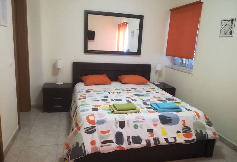 My Guest House Hostel