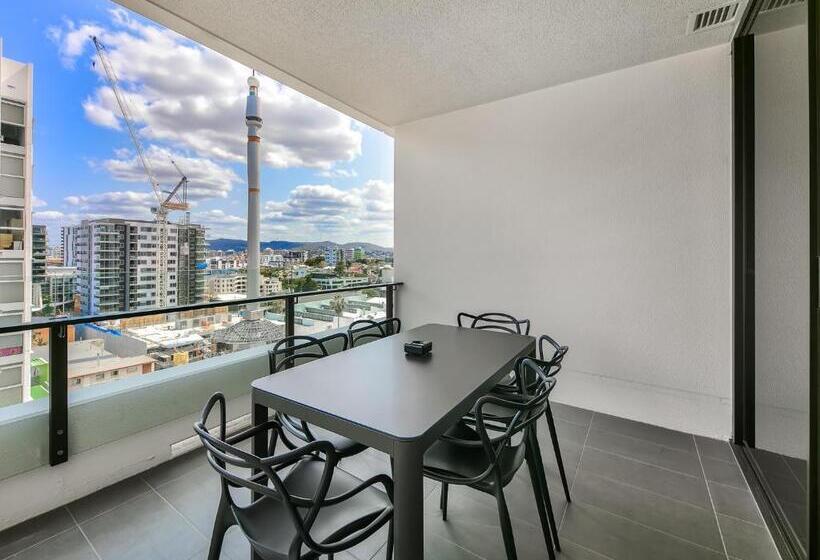 Opera Apartments South Brisbane