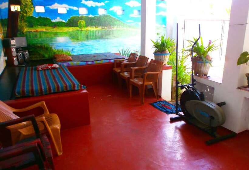 פנסיון 20 House Arugam