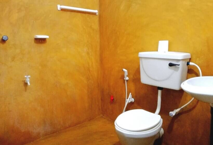 פנסיון 20 House Arugam