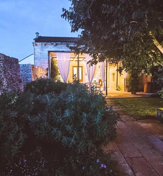 بنسيون Don Agostino Relais Masseria