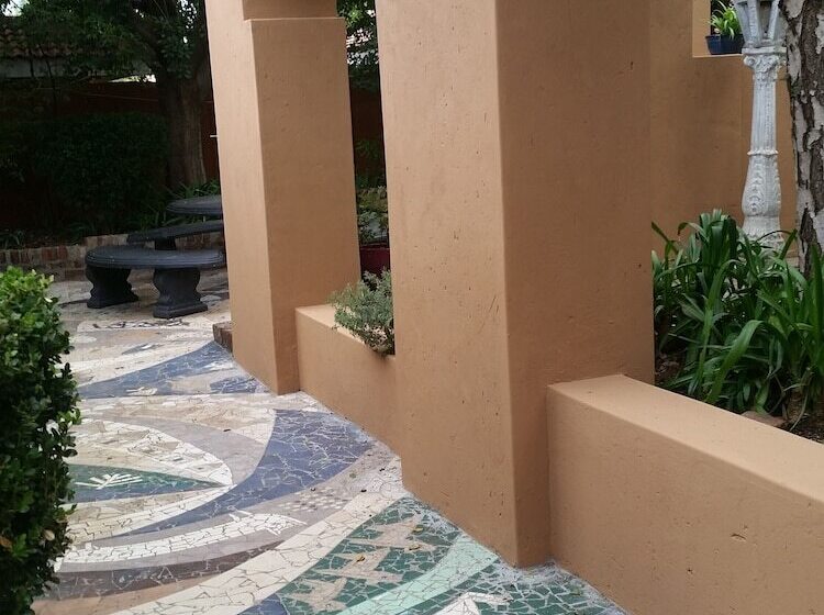 بنسيون Izimbali Lodge And Restaurant