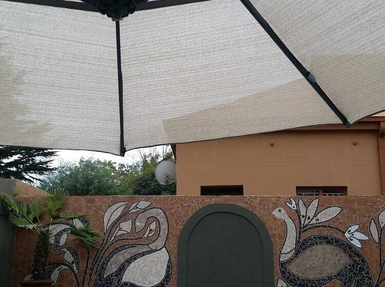 פנסיון Izimbali Lodge And Restaurant