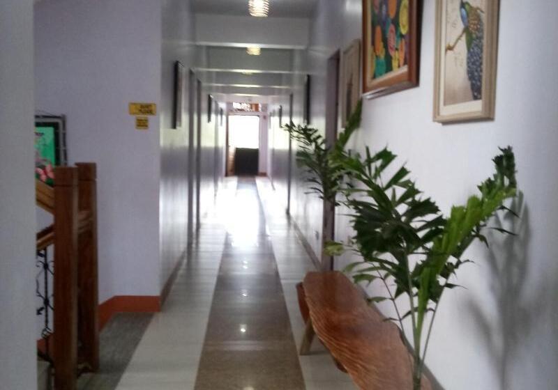 پانسیون Mayon Lodging House