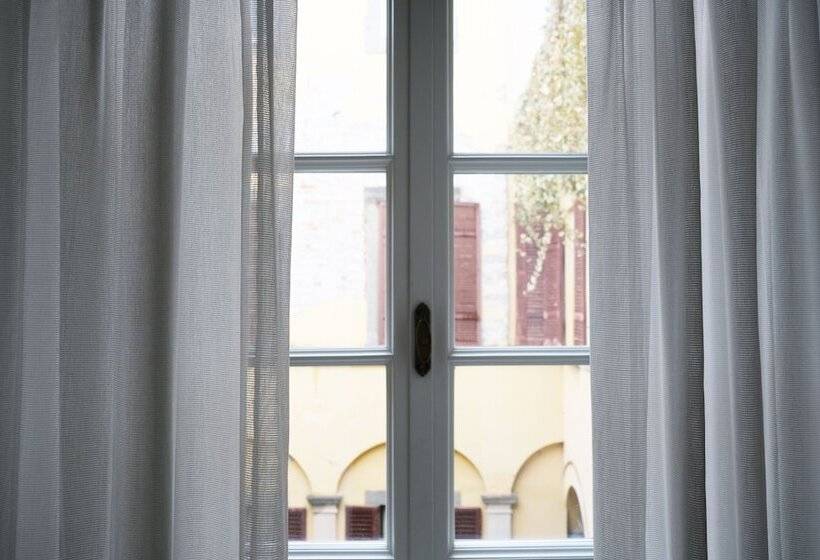 بنسيون Palazzo Albricci Peregrini