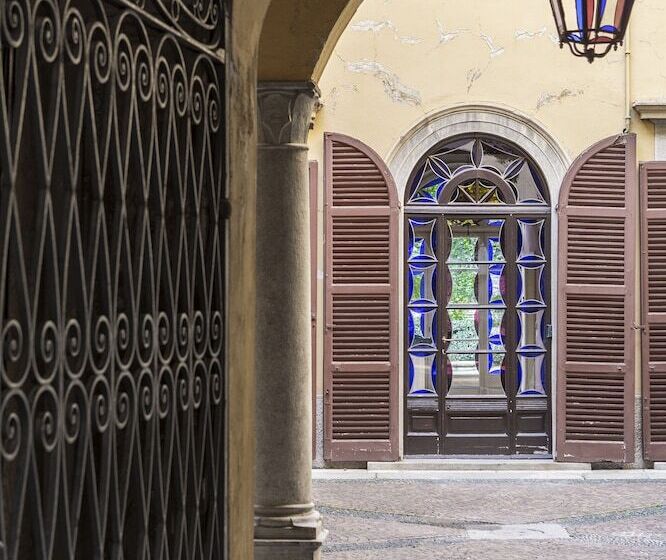 بنسيون Palazzo Albricci Peregrini