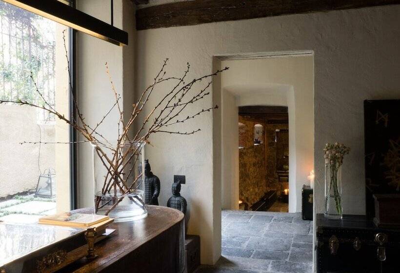 بنسيون Palazzo Albricci Peregrini