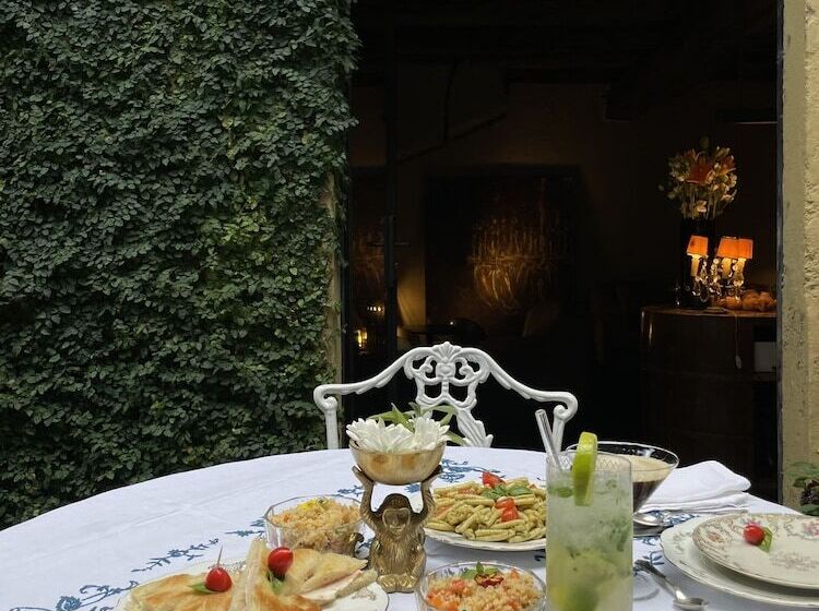 بنسيون Palazzo Albricci Peregrini