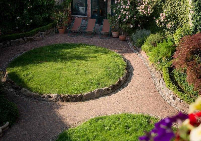 بنسيون Palazzo Albricci Peregrini