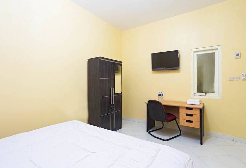 پانسیون Reddoorz Near Halim Perdanakusuma