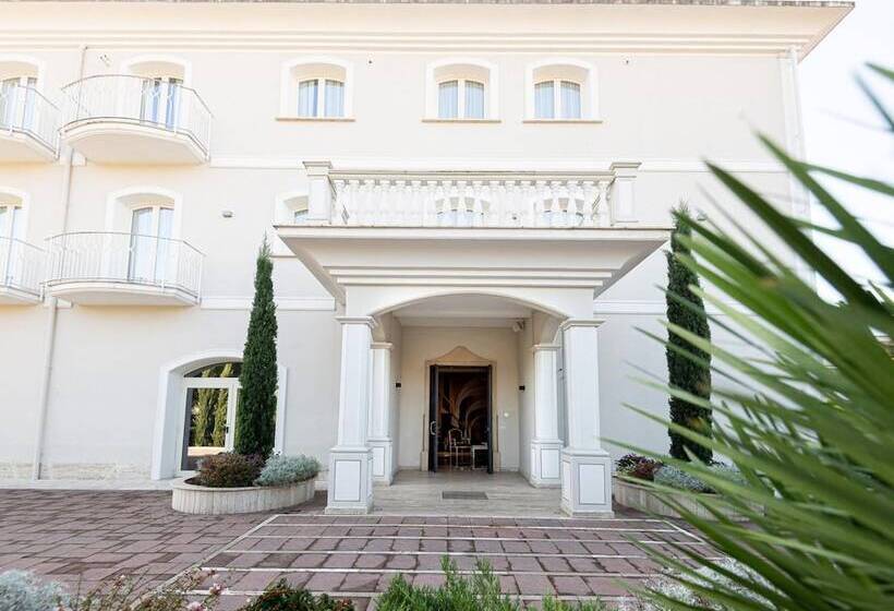 بنسيون Suites & Apartments Liola