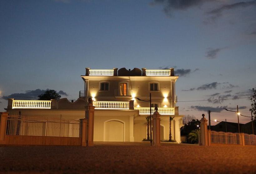 بنسيون Suites & Apartments Liola