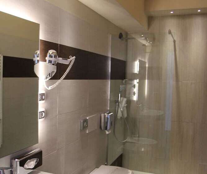 بنسيون Suites & Apartments Liola