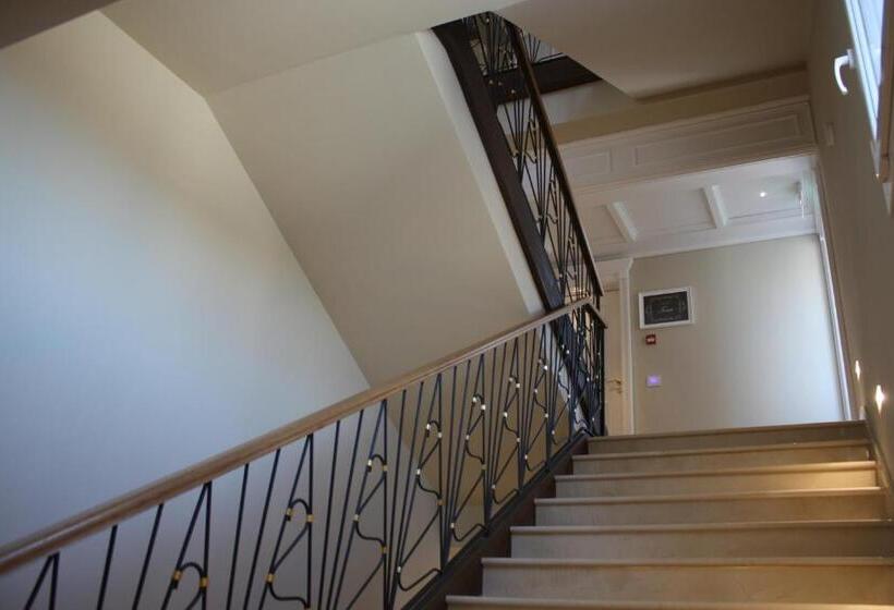 بنسيون Suites & Apartments Liola